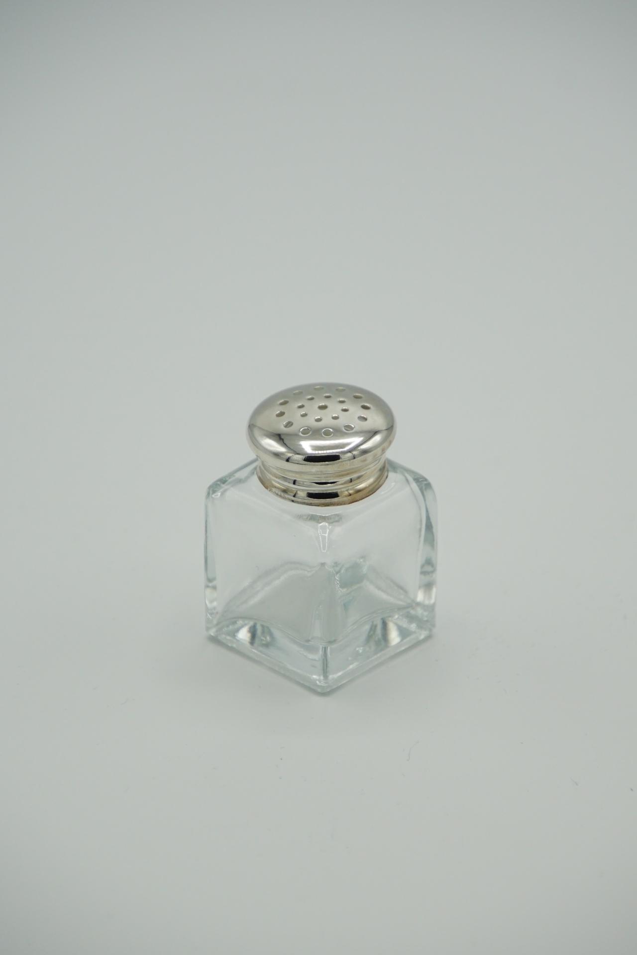 Salzstreuer Kristall eckig mit rundem Silberdeckel 999er Höhe 4 cm